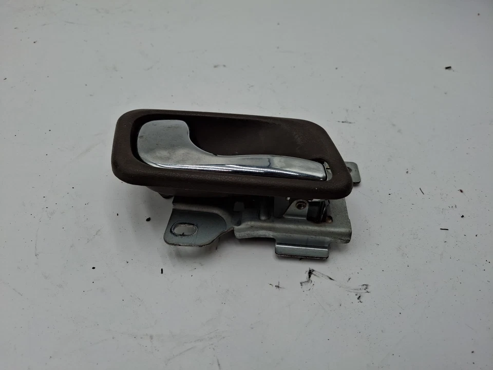 INNERER GRIFF VORNE LINKS / 1711967 FÜR MITSUBISHI MONTERO V20/V40 2500 TD GLX - Image 3 of 4