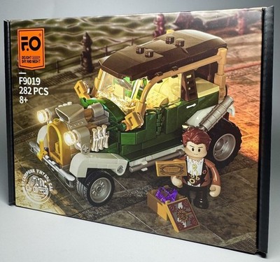 FUNWHOLE F9019 - Steampunk Vintage Car - RETIRED PRODUCT - Sealed