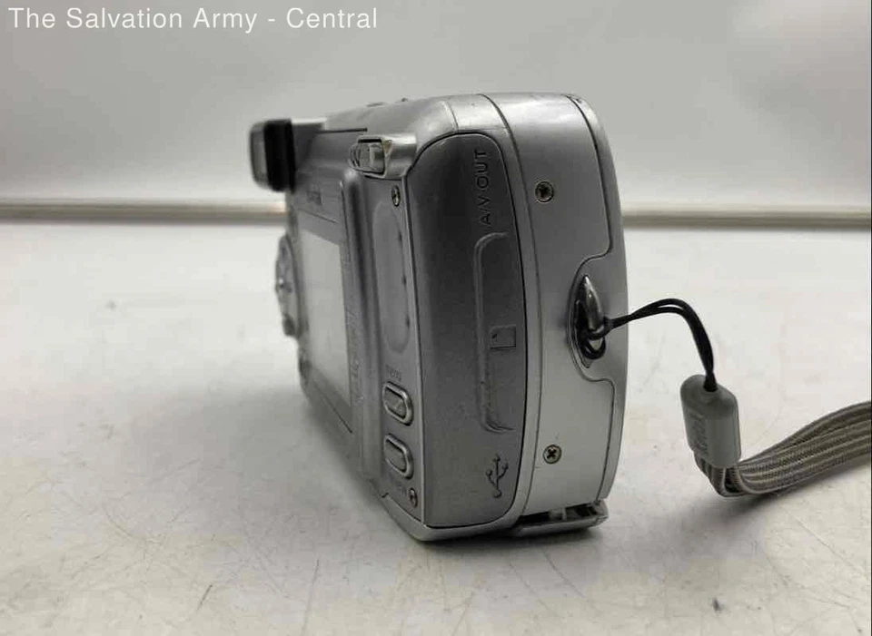 Kodak EasyShare DX6440 4.0 Megapixels Compact Digital Camera With Case - Image 4 of 4