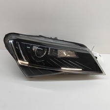 Skoda Superb MK3 Estate 3V5 Front Right Headlight LHD 3V1941016B 30474160