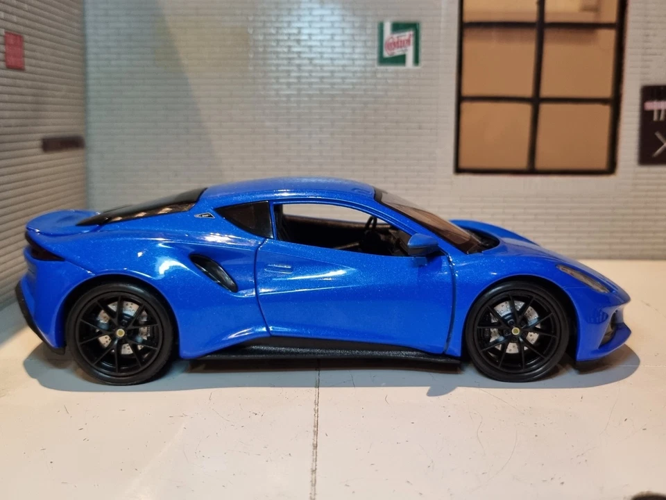 Lotus Emira Blue 2022 Welly Detailed Diecast 1:24 Scale Model Car New BNIB 24115 - Image 4 of 4