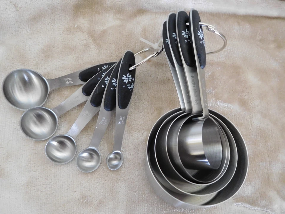 Temp-tations Classic 10-Piece Measuring Cup & Spoon Set TEMPTATIONS - BLACK - Image 3 of 4