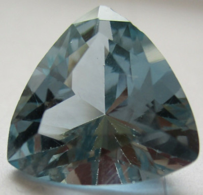 1 synthetischer Stein 7x7 mm, Trillion, Aquamarin, FacettenKorund, Brennofen#106