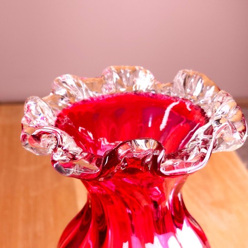 Vintage Cranberry Art Glass Vase (Chalet), Ruffled Clear Collar and Base, 1970s - Picture 7 of 8
