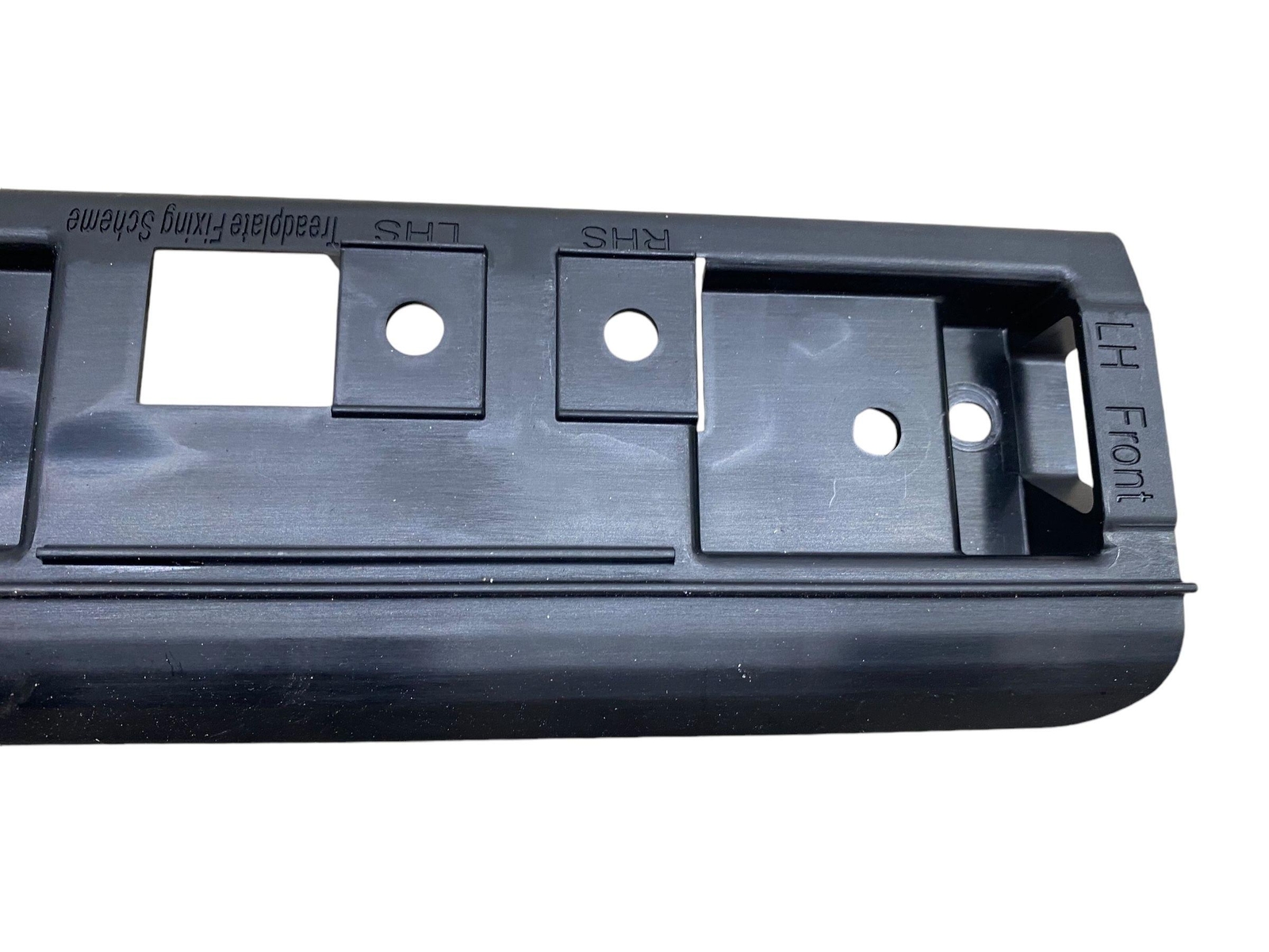 2019 - 2023 ASTON MARTIN VANTAGE LEFT DOOR ROCKER SILL PANEL INNER MOUNT COVER