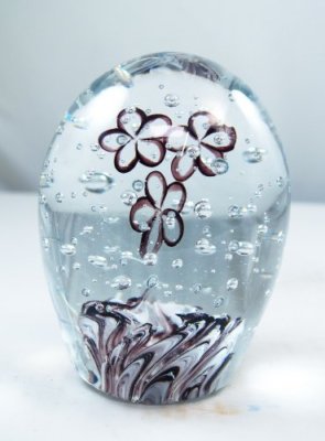 M Design Art Butterlfy in Bubbly Grass Paperweight PW-714