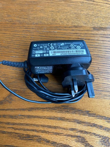 Acer Aspire One 753 Netbook 11.6" Silver & Charger - Picture 5 of 8