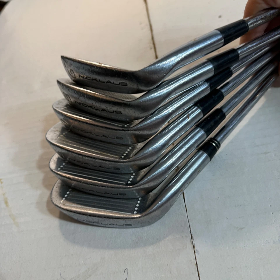 Nicklaus Air Bear Golf Iron Set 3 4 5 6, 8, 9 Right Handed irons Men's (no 7) - Image 2 of 4