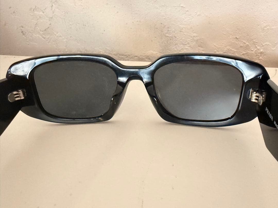 Prada Black Square Sunglasses with Case Made in Italy Used thumbnail 7