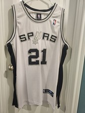 Reebok NBA San Antonio Spurs Tim Duncan #21 Jersey Size 52 White Black