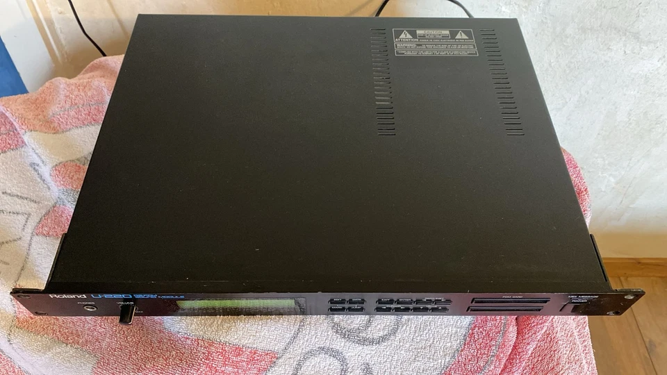 Roland U-220 Soundmodul Sound Expander Synthesizer, gebraucht - Bild 2 von 4