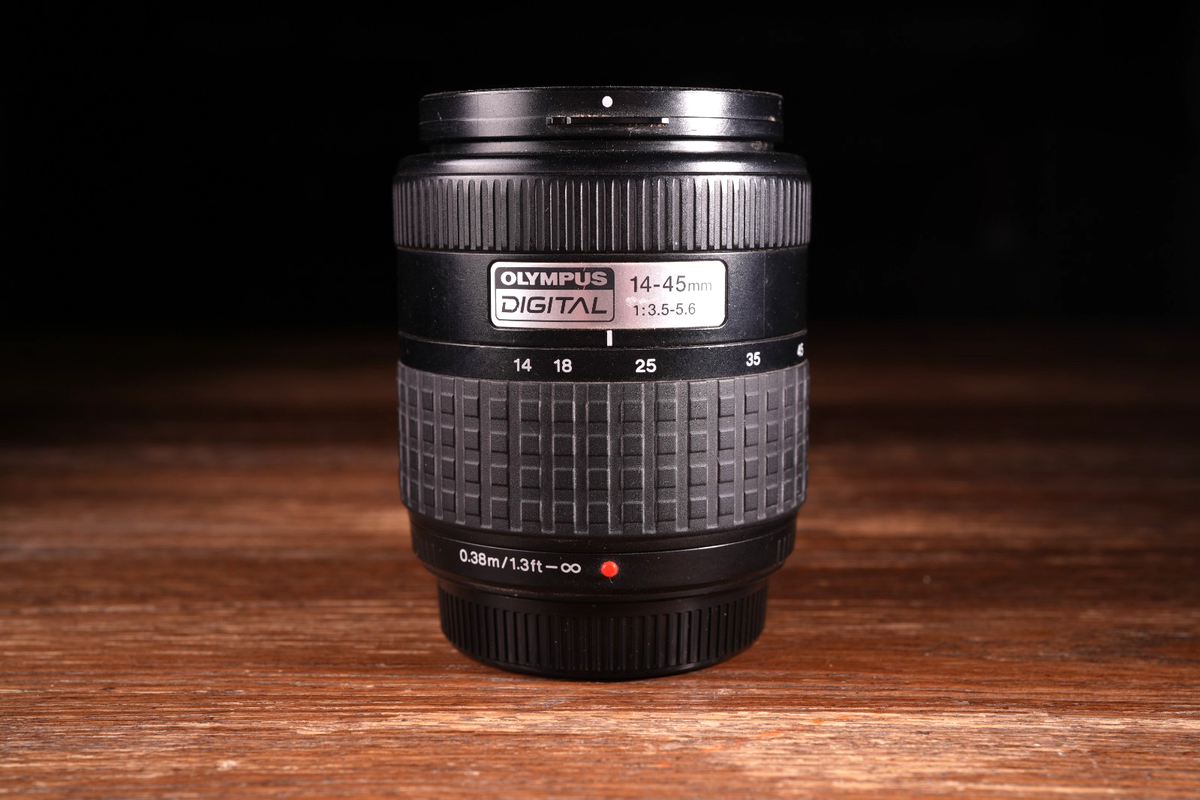 Olympus Zuiko Digital 14-45mm f/3.5-5.6 AF ED Lens For Four Thirds