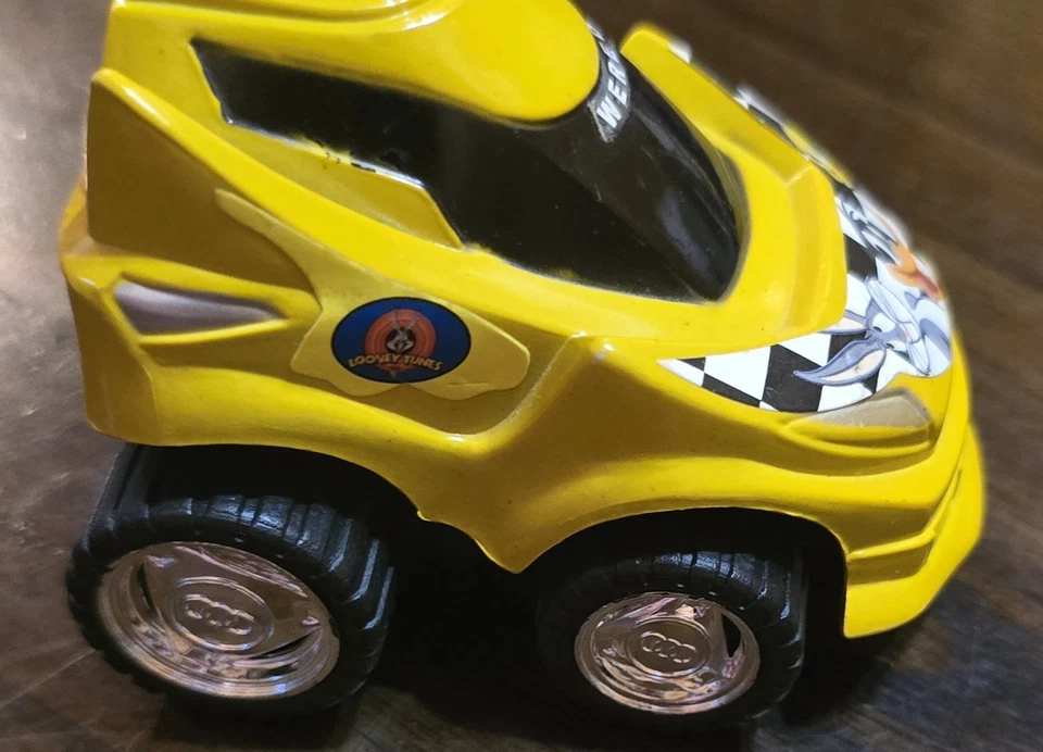 3½" Looney Tunes Tweety Bugs Bunny Daffy Duck Yellow Car Collectible Plastic Toy - Image 2 of 4