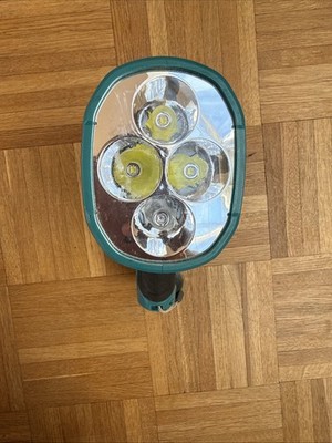 LED Arbeitsleuchte 1120 Lumen 14 4-20 Volt Lithium/ USB RoHs Schwenkbar