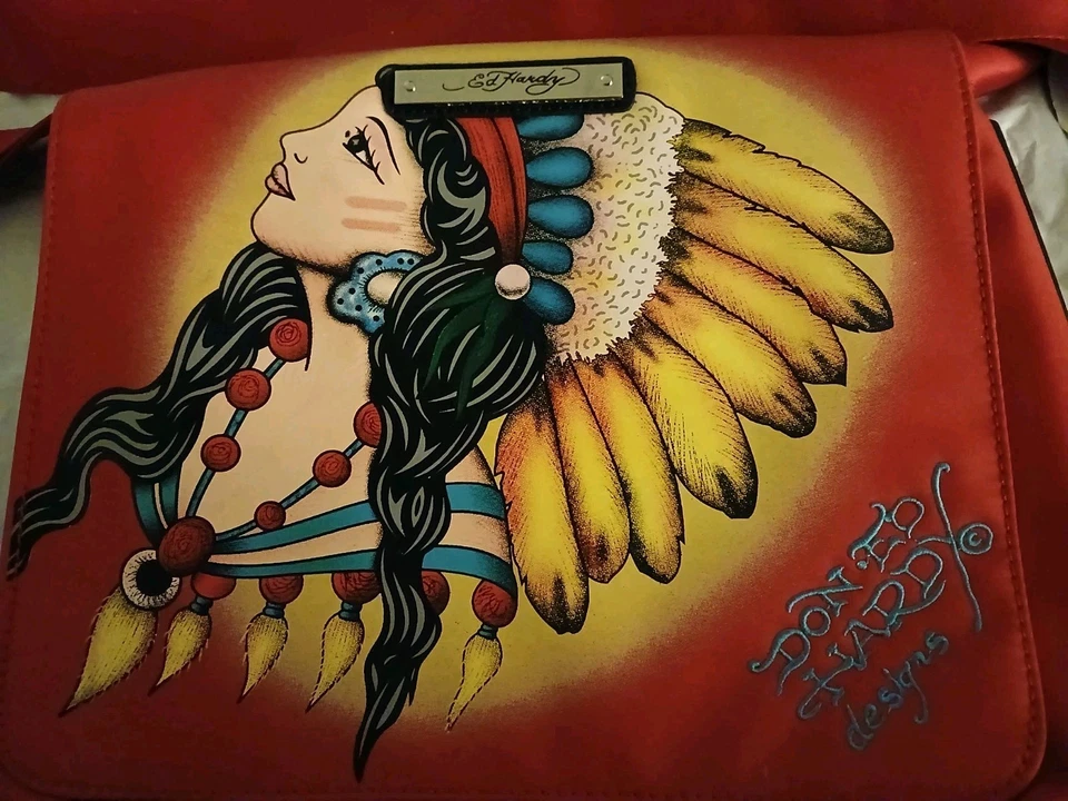 ED HARDY INDIAN WOMEN IN HEADRESS RED SHOULDER/CROSSBODY BAG BRAND-NEW! - Image 2 of 4