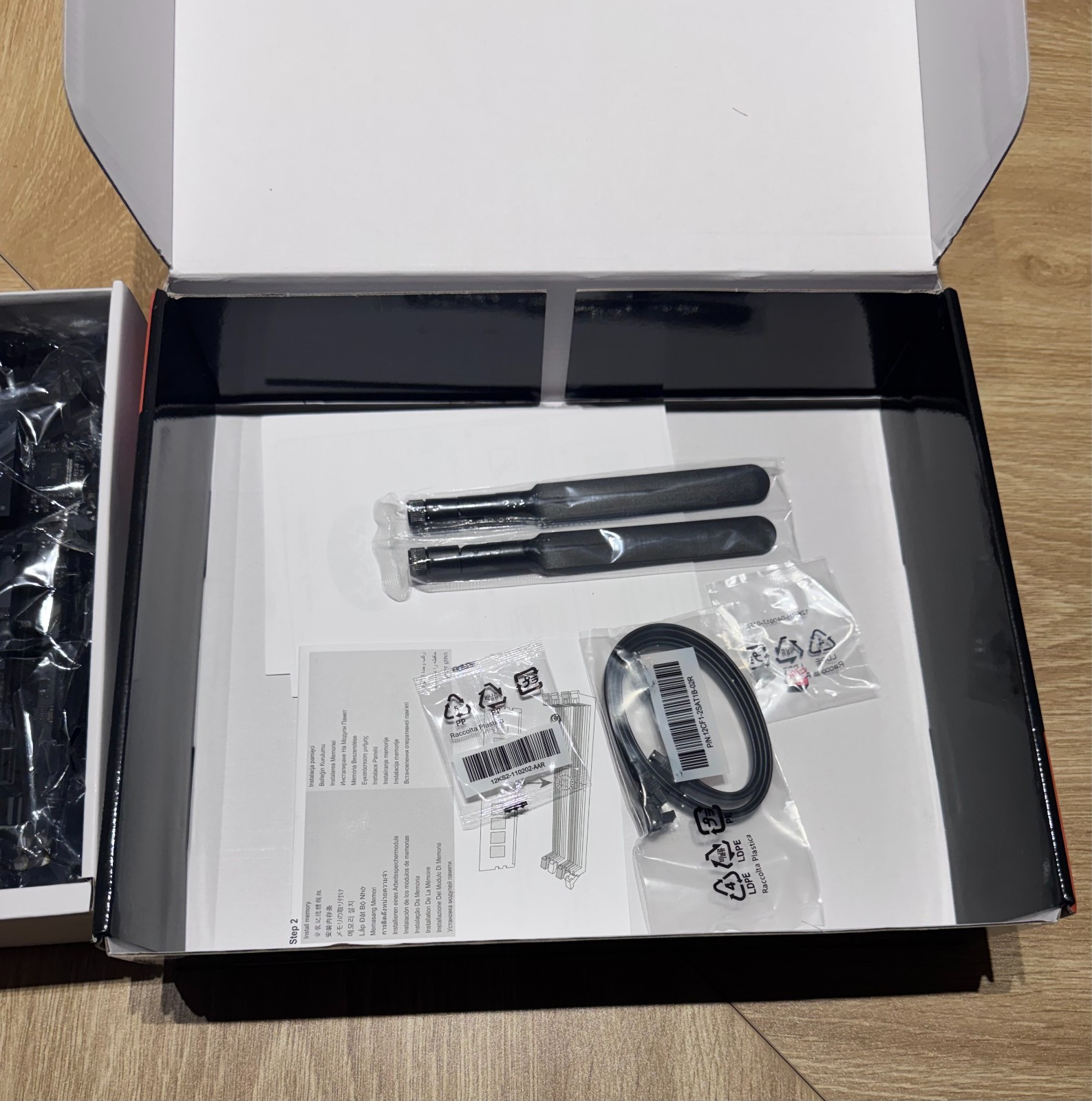 GIGABYTE B650 EAGLE AX AM5 LGA 1718 AMD B650 ATX , DDR5 Triple M.2 Motherboard