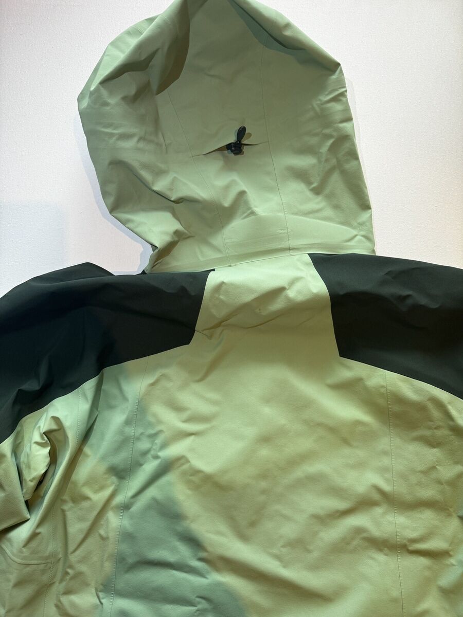 Men's Arcteryx Fraser Anorak Nylon Jacket/ Size Medium Men's Arcteryx Fraser Anorak Nylon Jacket/ Size Medium