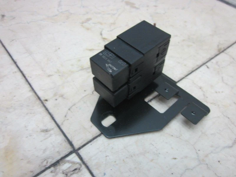 1998 1999 2000 2001-2003 JAGUAR XJ8 MICRO RELÉ JUEGO DE CONTROL P/N LNA6705AB OEM Foto 4 de 4