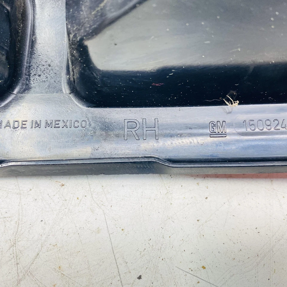 02 03 04 05 06 CHEVY AVALANCHE 1500 Tail Light Assembly Passenger Side Right - Изображение 3 из 3