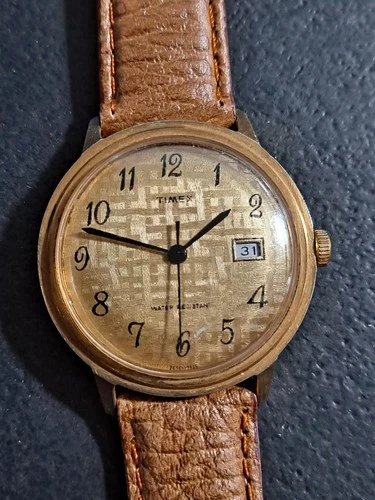 Vintage Mens TIMEX Gold Tone Marlin Linen Dial Mechanical Date Watch Winds Runs!