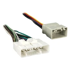 Metra 70-8117 Aftermarket Radio Wiring Harness w Plug & Amplifier Bypass