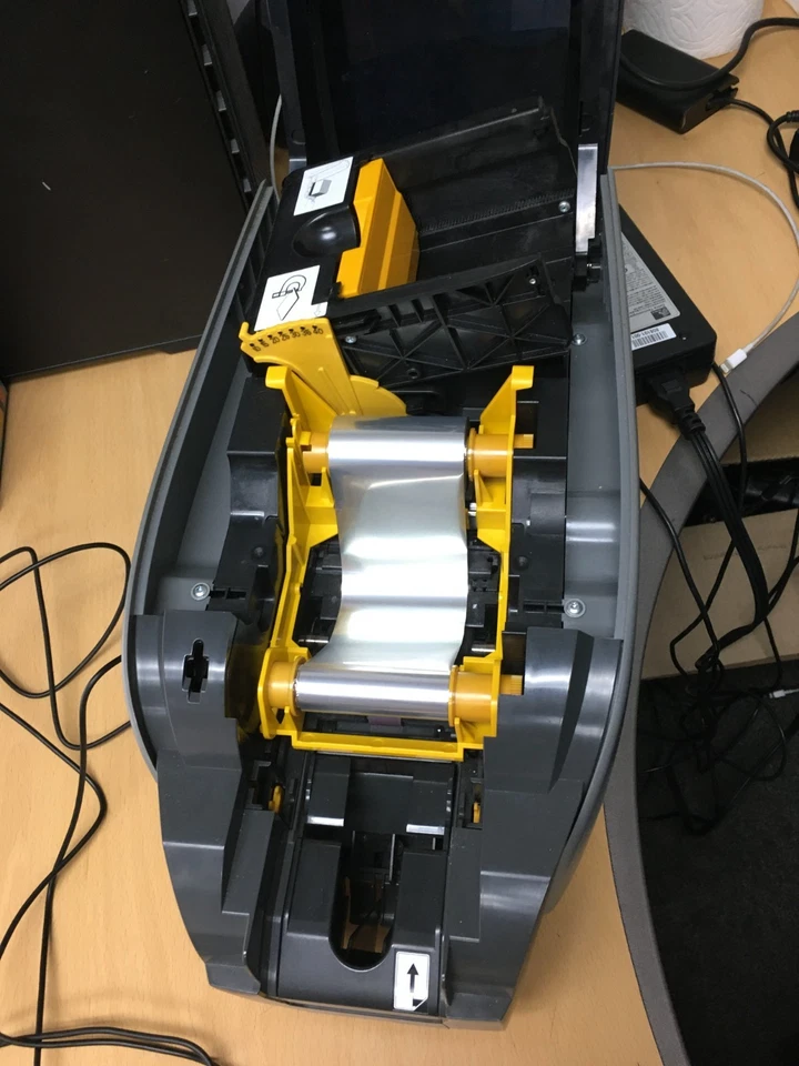 Zebra ZXP 3 Single side card Printer Z32-0000200US00 USB - Image 4 of 4