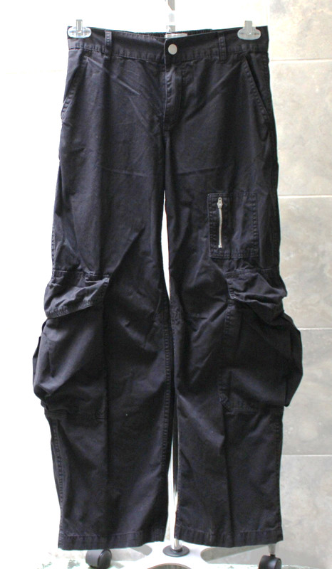 BDG Urban Outfitters Cargos sz 0/UK4 (30x29.5) Black Baggy Barrel Leg Cargo Pant