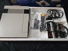 Nintendo NES Sports Set In Orig. Box 3 Controllers Satellite Accessories