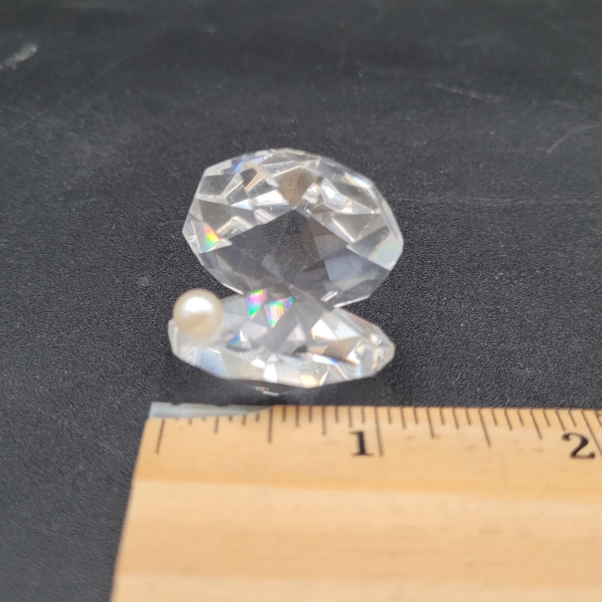 Vintage SWAROVSKI Crystal Glass Small Clam Shell w/Pearl Figurine