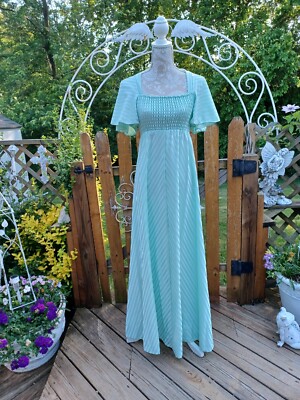 vintage light green dress Unique Vintage Light Green & Ivory Wilshire Flapper Dress main image 1
