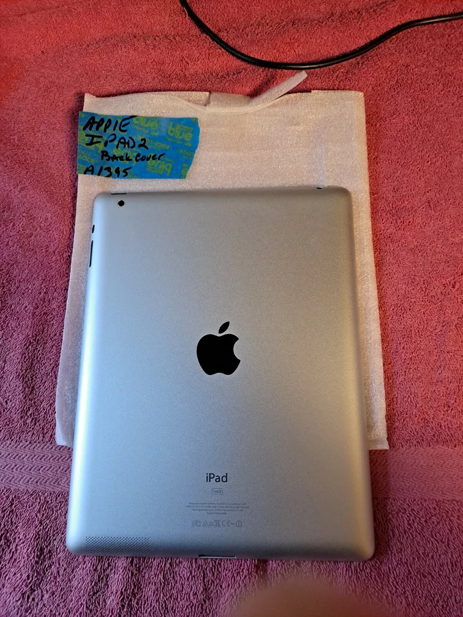 Apple iPad 2 back cover - new