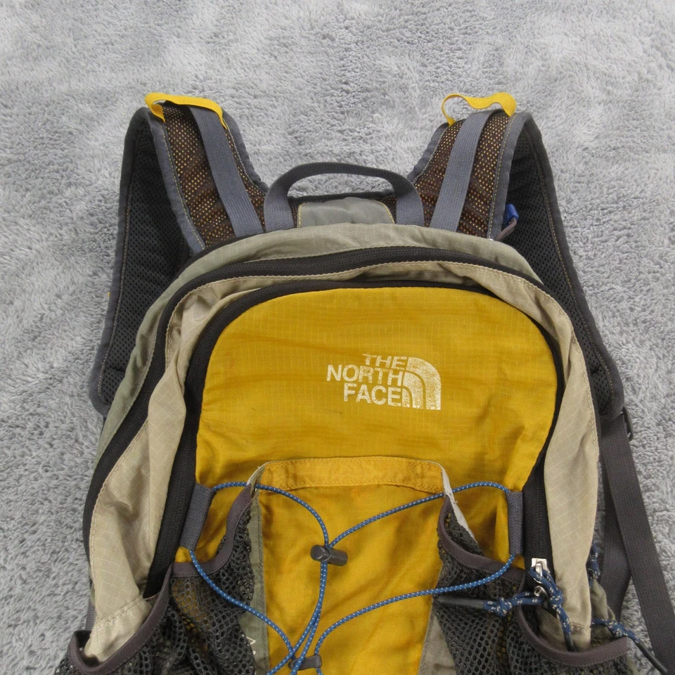 Mochila de Senderismo The North Face Amarillo Gris Mochila de Día AZK5 Cubierta de Lluvia Unisex Foto 3 de 4