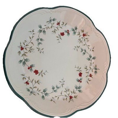 Pfaltzgraff Winterberry 13  Serving Console Bowl Holly Berry Leaf Scalloped EUC