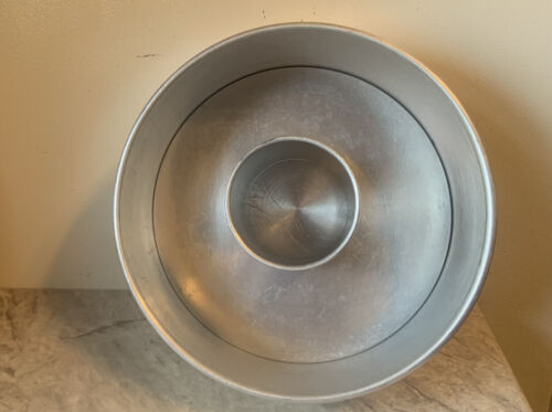 Vintage Mirro Aluminum Round 3 Piece Bundt/Cake Pan - Bild 3 von 6