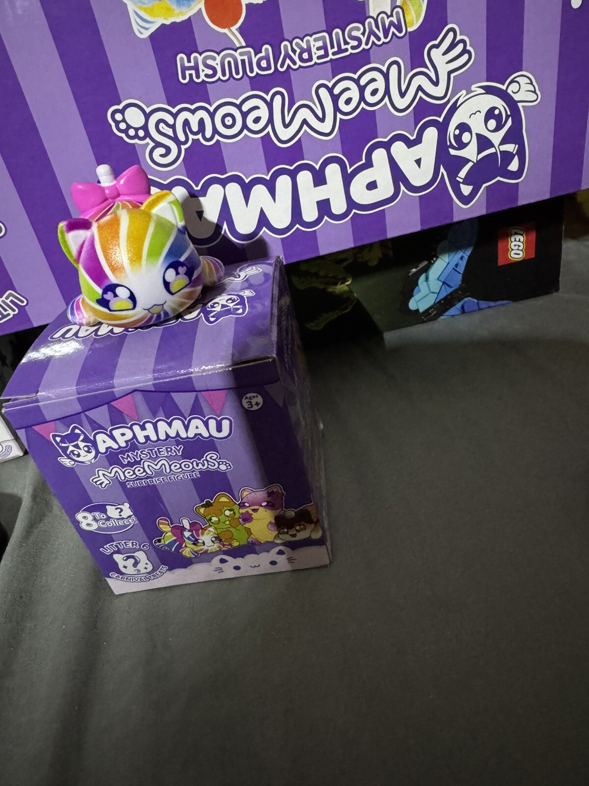 Aphmau MeeMeows Carnival Treats Mini vinyl Figure Lollipop