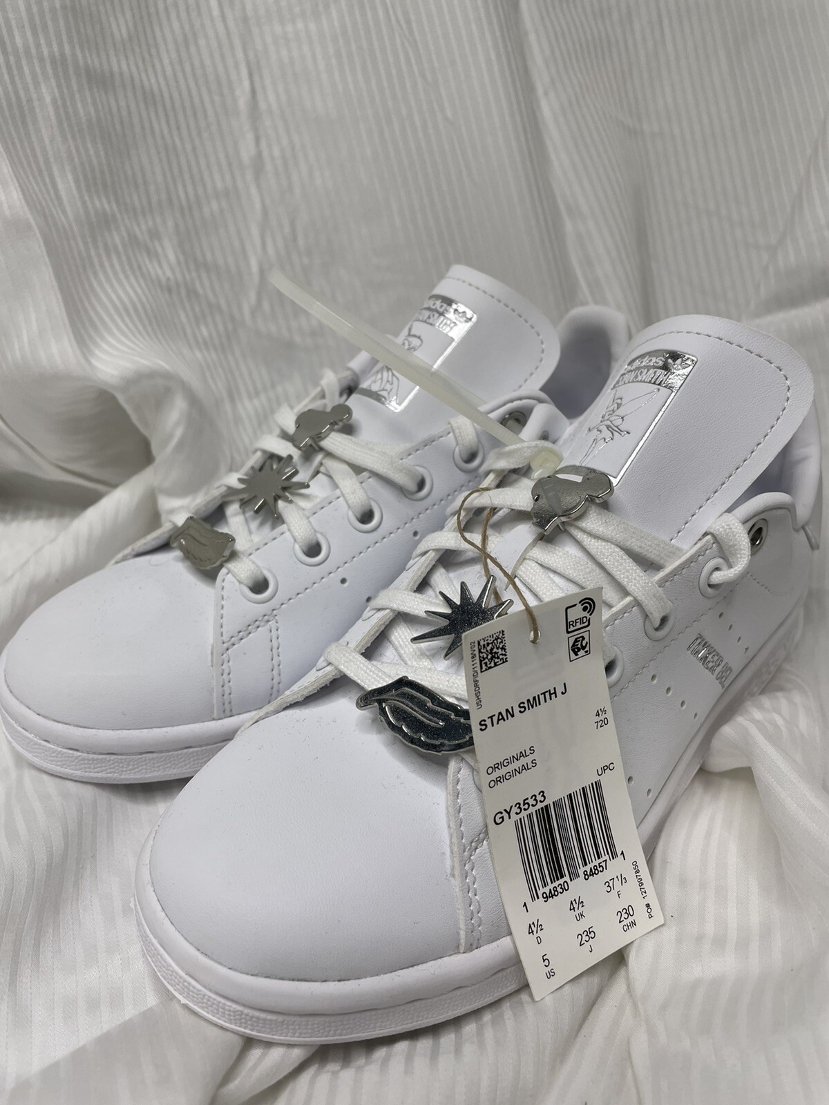 adidas Stan Smith x Disney Peter Pan 