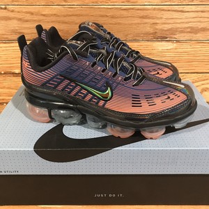 blue and green vapormax