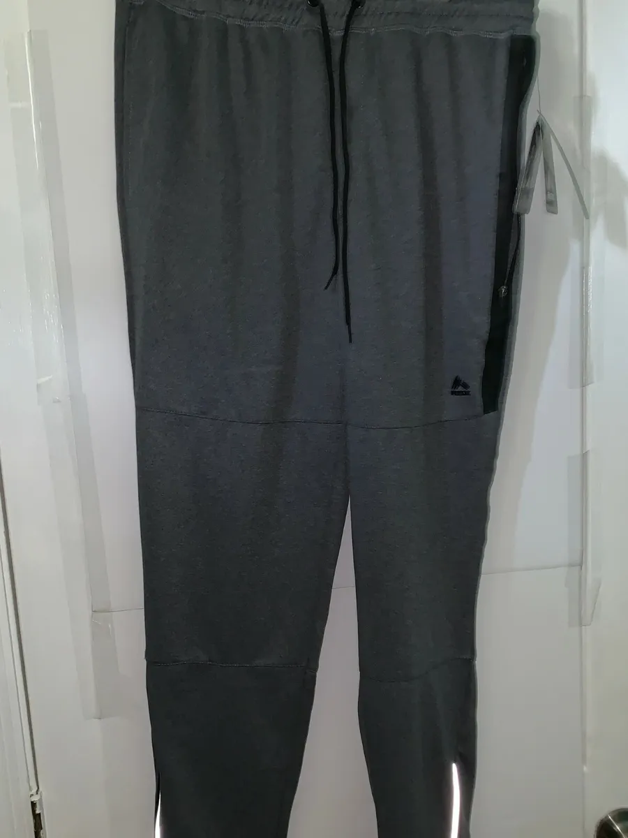 MEN'S RBX X-DRI TAPERED ATHLETIC PANTS/JOGGERS REFLECTIVE SIZE L-NWT-RETAIL  68$