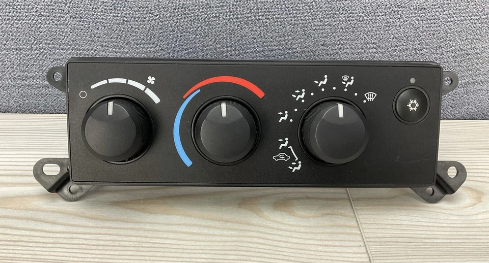 🔹2005-2007 Dodge Dakota calefacción aire acondicionado control de temperatura/clima. OEM. P55056568AE Foto 2 de 4
