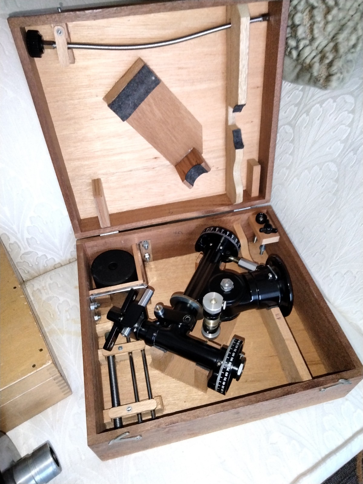 Unitron Model 128 Equatorial Refractor - Wooden Cabinets - 1.25" Unitron Adapter