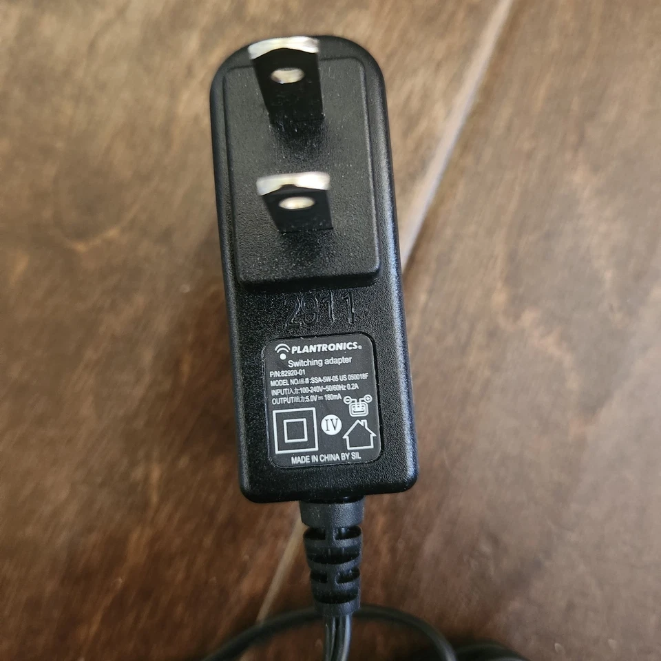 Plantronics  Switching Adapter SSA-5W-05 US 050018F - Image 4 of 4