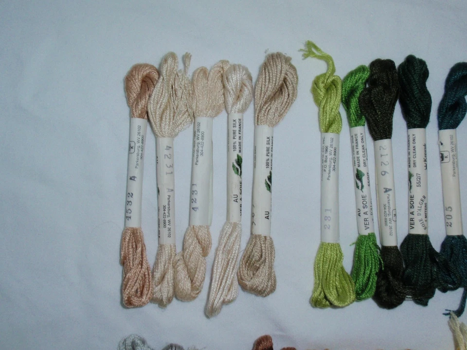Lot of 55 New Old Stock Kreinik Soie D'alger D Alger Silk Threads Skeins 5m - Image 2 of 4