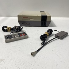 Nintendo NES Console NES-001 w/ Accessories FOR PARTS