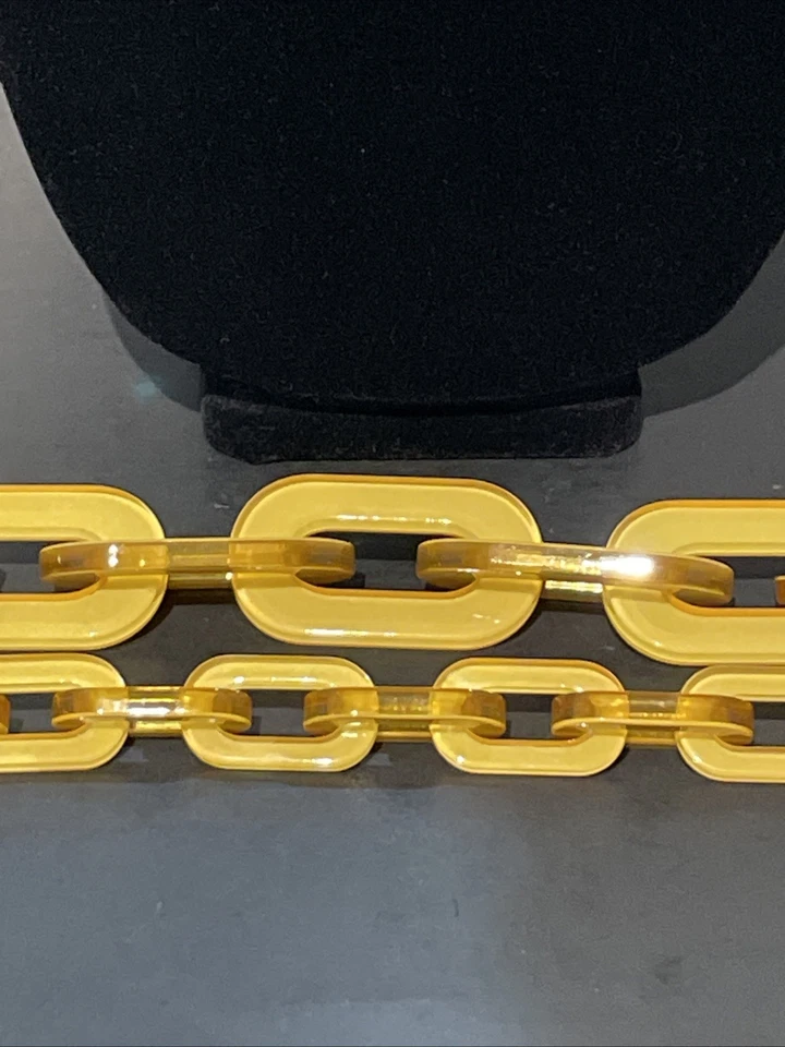 Collar Cadena Pasarela Alta Costura Rara Avis Iris Apfel Amarillo y Translúcido 36 Foto 4 de 4