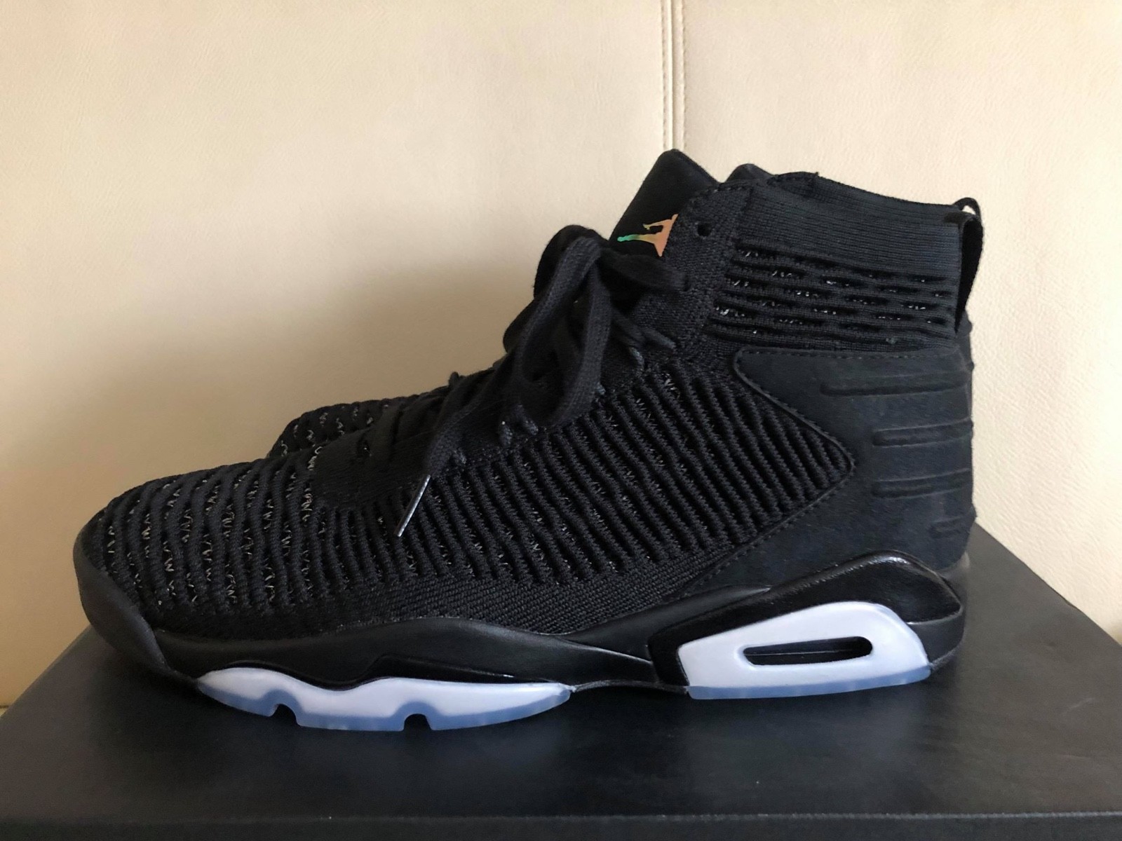 nike air jordan flyknit elevation 23 black metallic silver