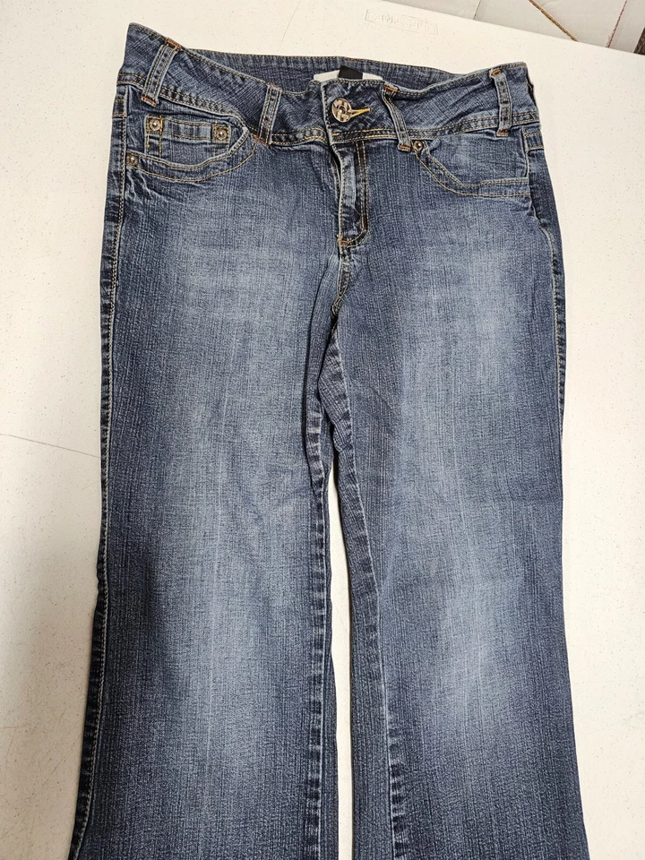 Pantalones de mezclilla azul bootcut MixIt para mujer talla 10 (32x29) Foto 3 de 4