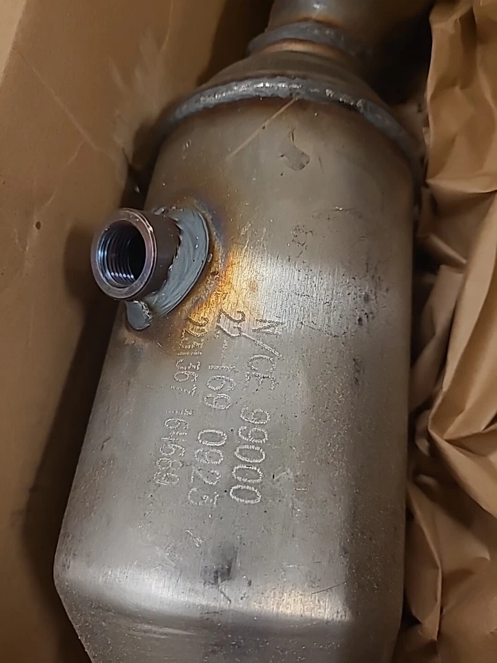 Convertidor catalítico colector Magnaflow 22-169 para Dodge Journey NUEVO Foto 3 de 4