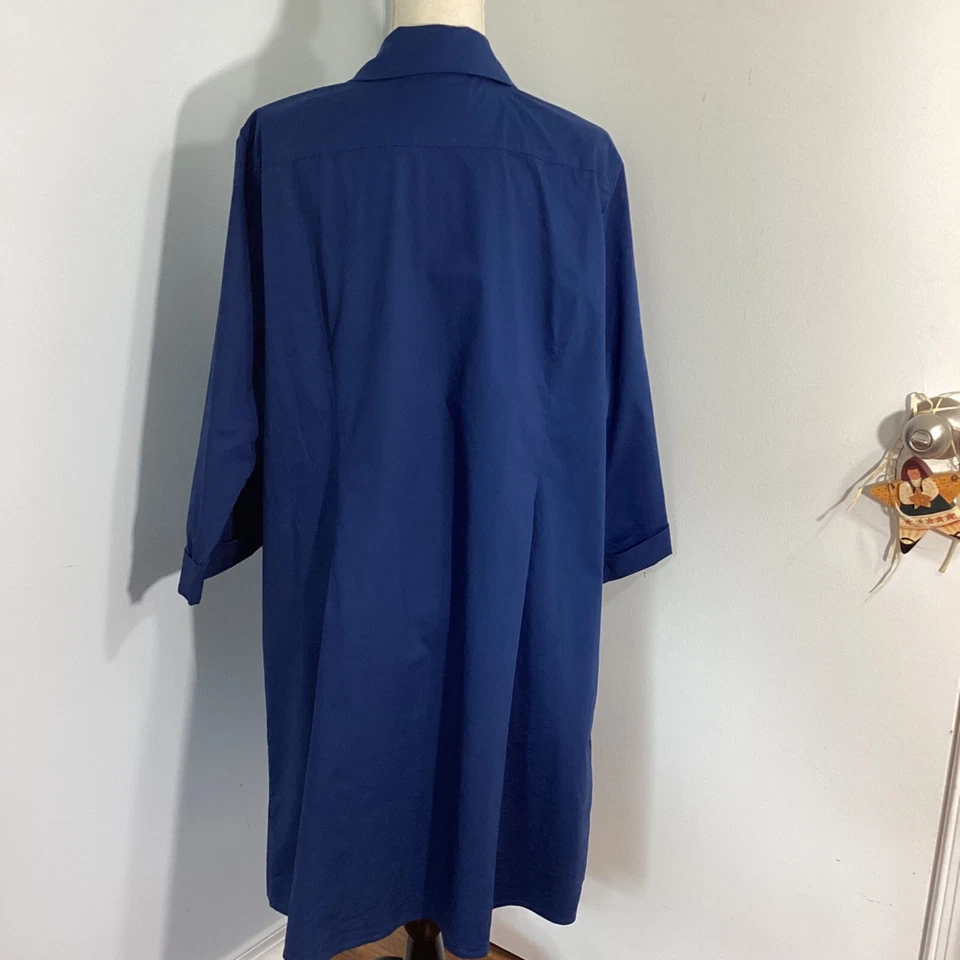 CAMISA TÚNICA PLUMERO DENNIS BASSO PLUS 2X AZUL MARINO ABOTONADA MEZCLA ALGODÓN Foto 4 de 4