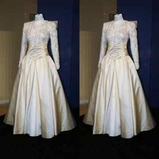 Champagne Wedding Dresses Long Sleeves Beading Vintage Satin Retro Bridal Gowns