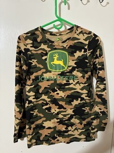 John Deere Logo Youth Large (14-16) Long Sleeve Camo Shirt